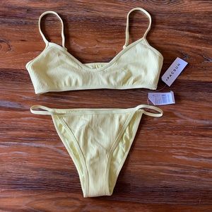 NEVER WORN: Yellow pacsun bikini set